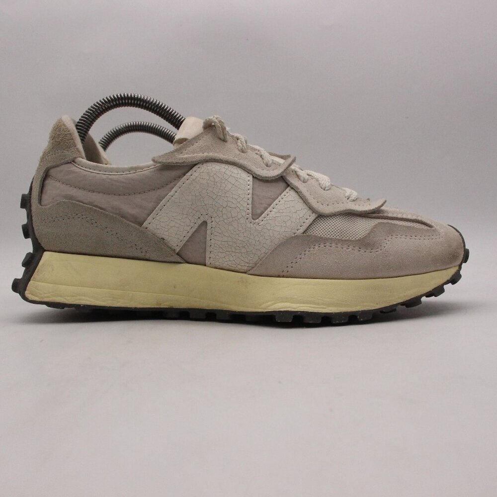 New Balance 327 Men' 7.5 D Women's 9 Sea Salt Raincloud Running Sneakers U327WRB